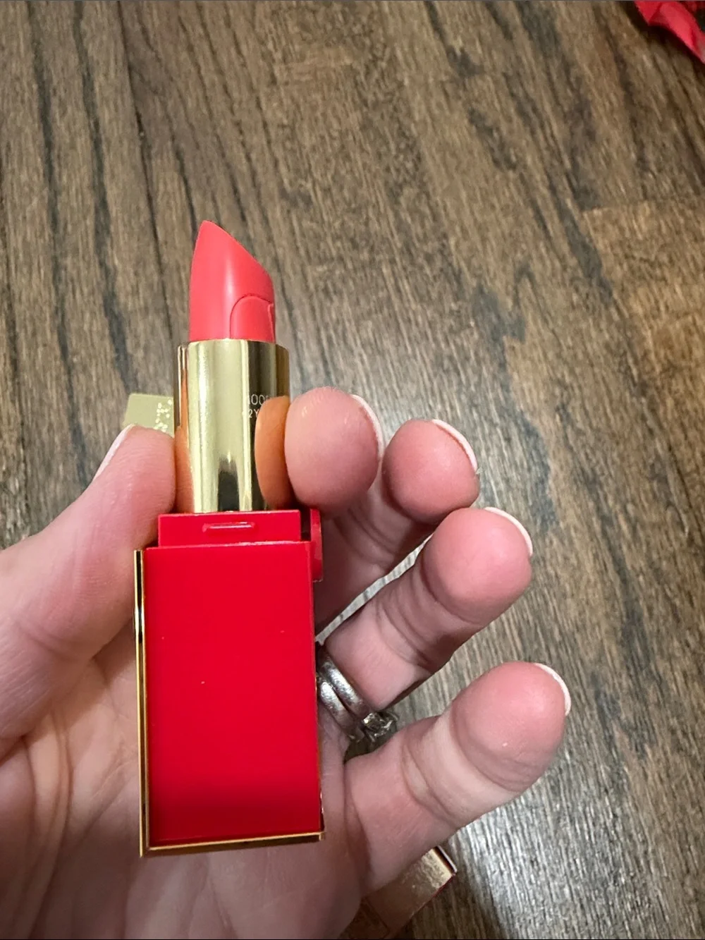 Valentino Rosso Satin Lipstick 400R Roma Fab